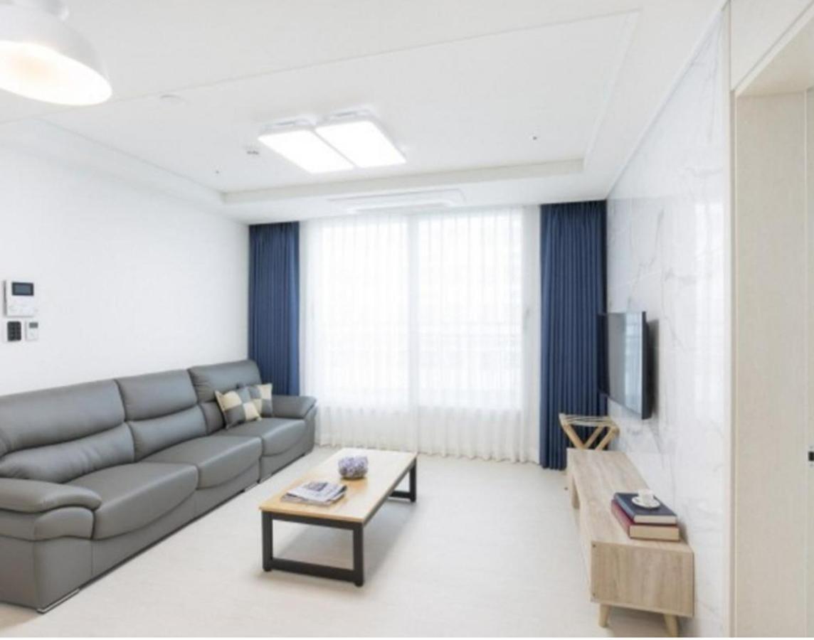 Yeosu Hotel First City Exterior photo
